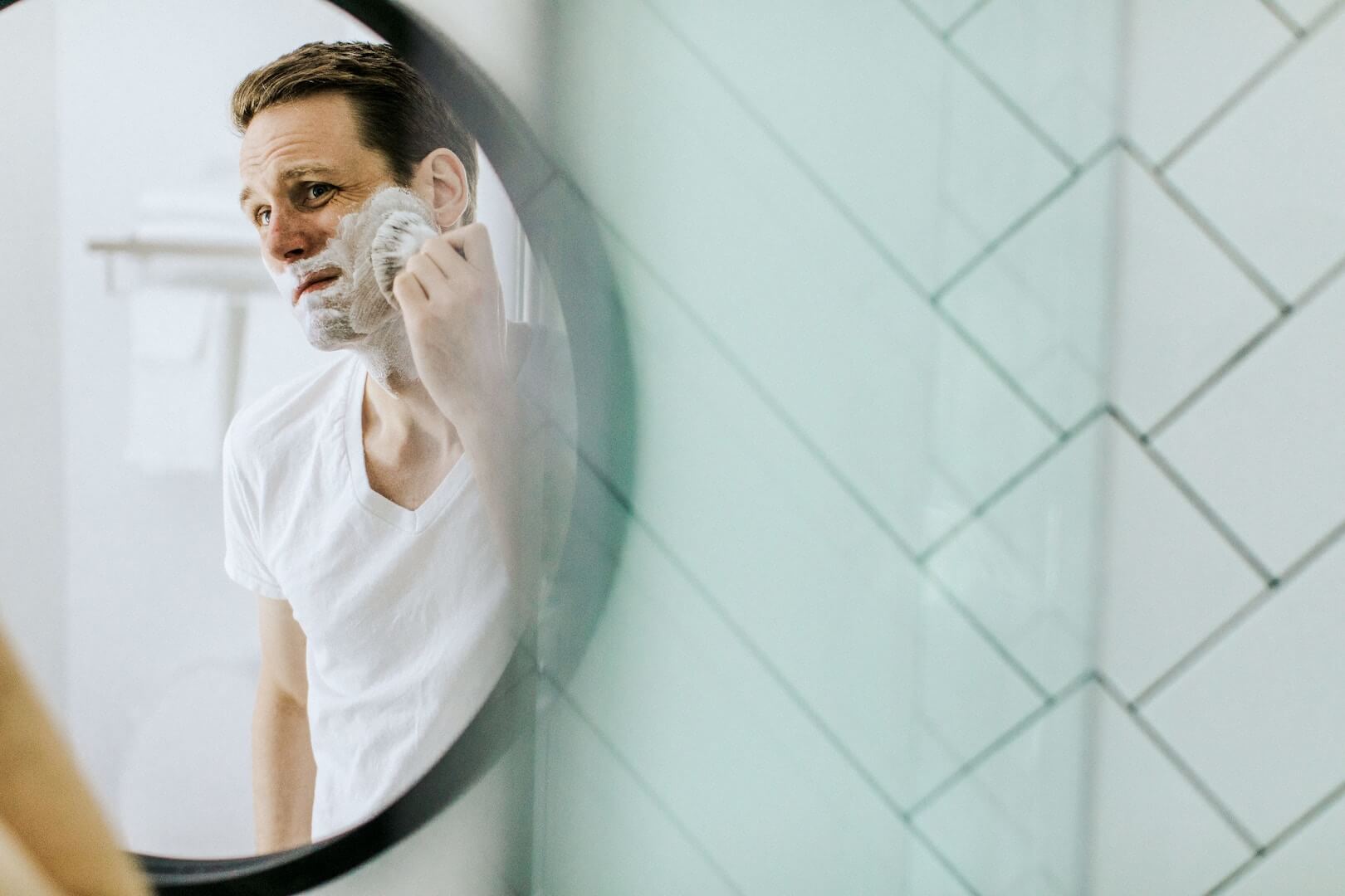 man shaving without irritation